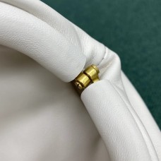 Bottega Veneta The Chain Pouch Belt Bag In White Nappa