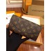 Louis Vuitton Sarah Wallet In Monogram Canvas M62235 Louis Vuitton Sarah Wallet In Monogram Canvas M62235