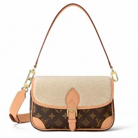 Louis Vuitton Diane Bag In Monogram Canvas with Shearling M46317 Louis Vuitton Diane Bag In Monogram Canvas with Shearling M46317