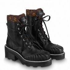Louis Vuitton LV Beaubourg Ankle Boots In Black Leather Louis Vuitton LV Beaubourg Ankle Boots In Black Leather