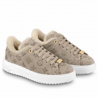 Louis Vuitton Time Out Sneakers in Beige Suede with Shearling Louis Vuitton Time Out Sneakers in Beige Suede with Shearling