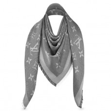 Louis Vuitton Beyond Monogram Shawl M70659