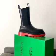 Bottega Veneta BV Tire Boots In Black Leather