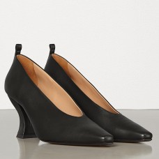 Bottega Veneta Almond Toe Pumps In Black Nappa Leather